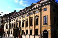 Auf dem Bild sehen Sie das Palais Harrach an der Freyung in Wien. Stadtpalais der edlen Familie Harrach . Erbaut in der Barockzeit.